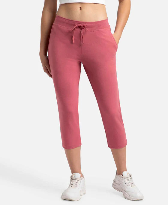 #1300 Super Combed Cotton Elastane Slim Fit Capri with Side Pockets uper Cotton Elastane Slim Fit Printed Capri with Side Pockets