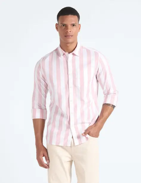 FLYING MACHINE Men Slim Fit Striped Spread Collar Casual Shirt FMSHT2804