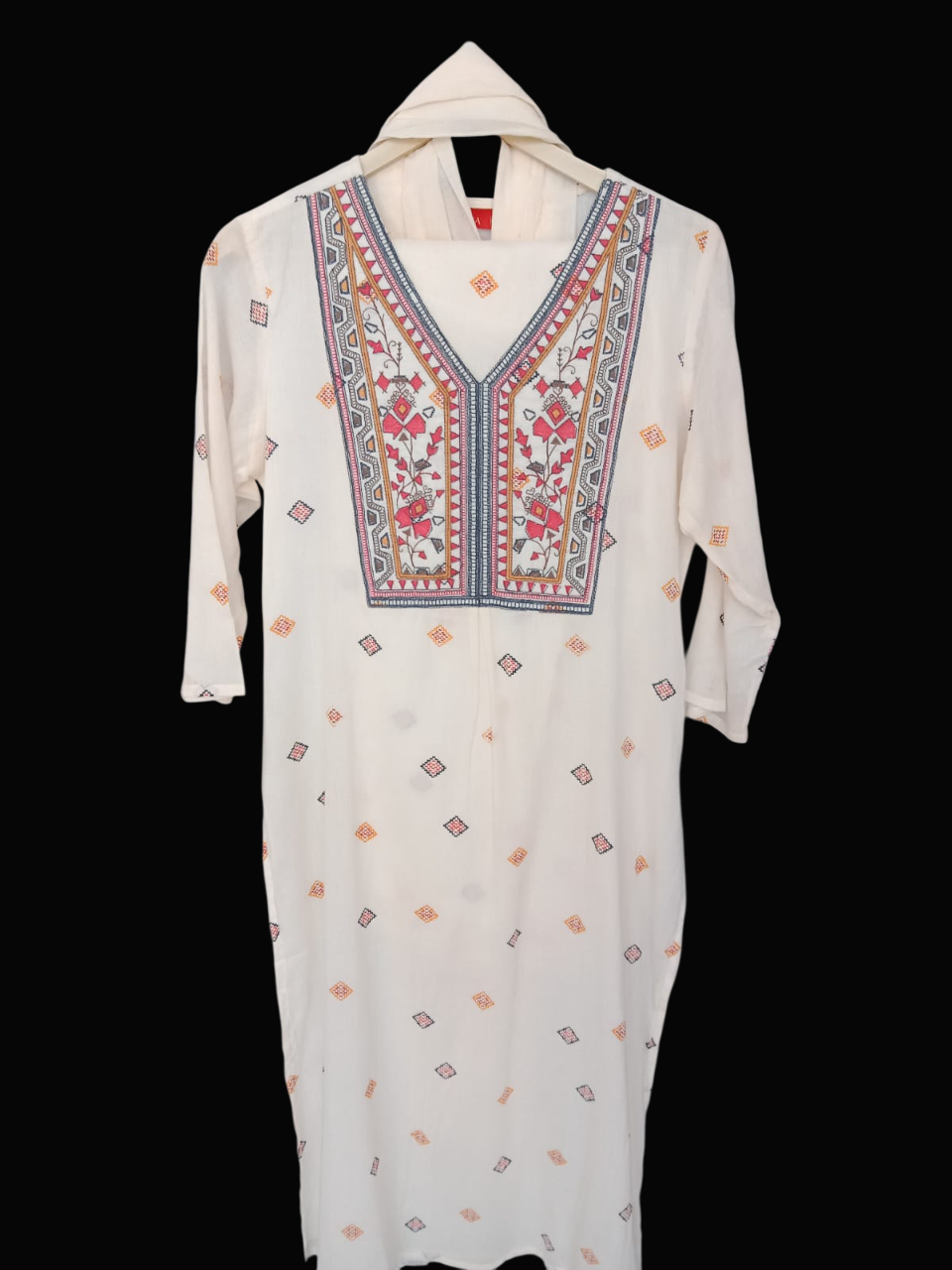 Cream thread work Kurta with Trousers & Dupatta #ks-s25-sk-0001