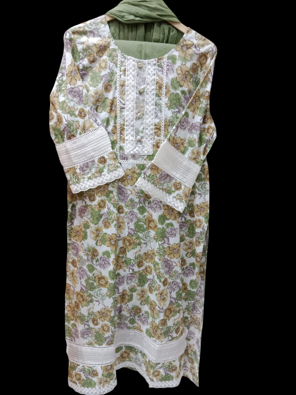 Green,Kurta, with Trousers &; print Dupatta #KS-A24-SK-0842