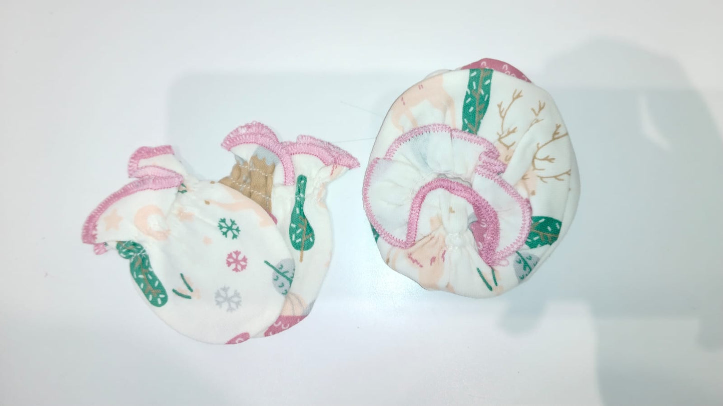 Premium & Soft Baby Cap, Mitten & Booties Set | Comfortable & Essential for Babies, Infants & New Borns