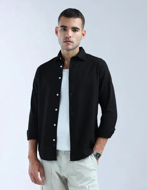 FLYING MACHINE  Men Slim Fit Solid Spread Collar Formal Shirt FMSHT4559