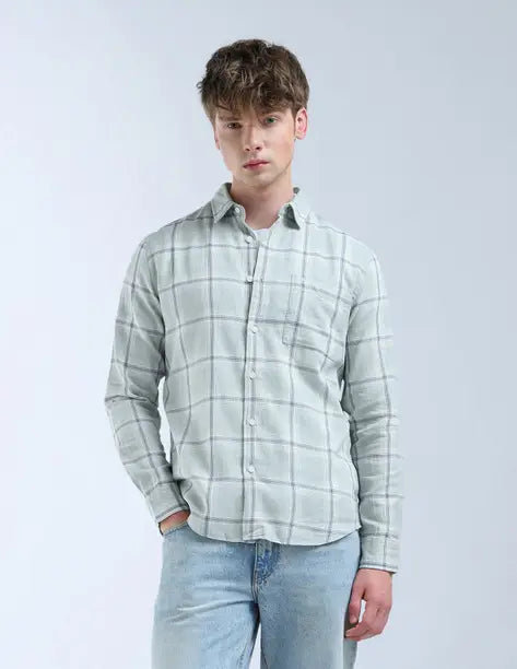 FLYING MACHINE  Men Regular Fit Self Design Spread Collar Casual Shirt FMSHT4582