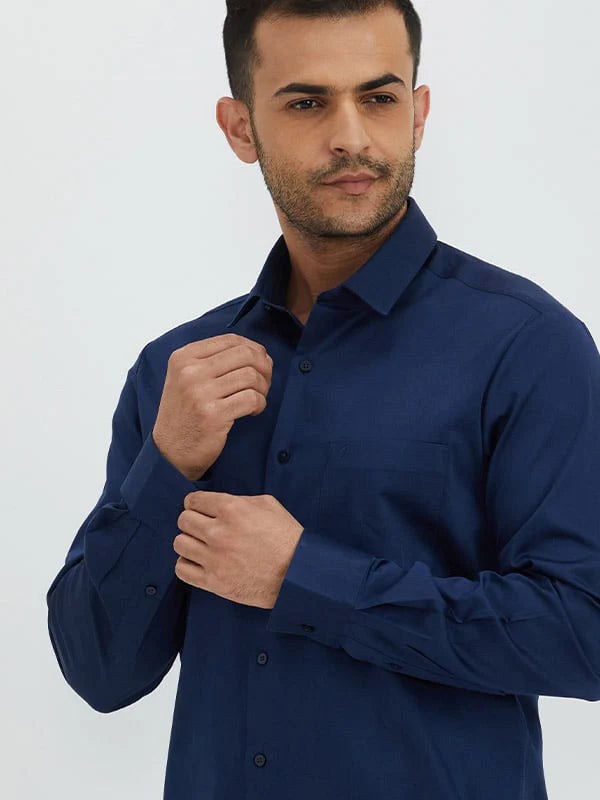 Indian Terrain Men Solid Full Sleeve Cotton Blend Shirt – ITMSH04362LS Navy