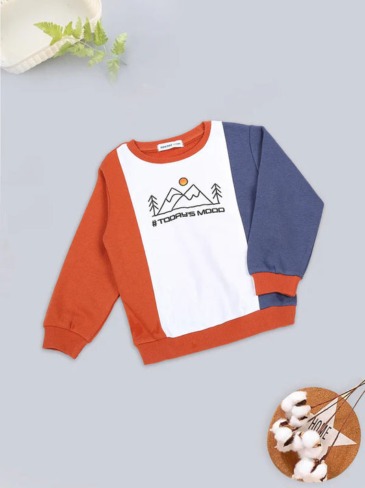 MeeMee Mountain-Print White Fleece Sweatshirt for Outdoor Enthusiasts