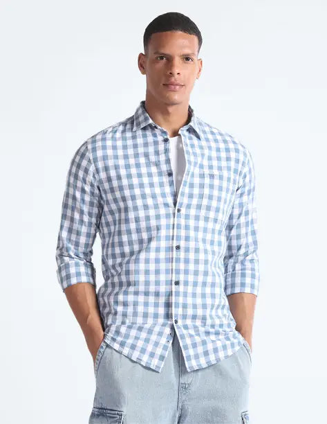 FLYING MACHINE  Men Slim Fit Checkered Spread Collar Casual Shirt FMSHT2878