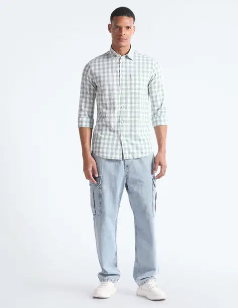 FLYING MACHINE  Men Slim Fit Checkered Spread Collar Casual Shirt FMSHT2879